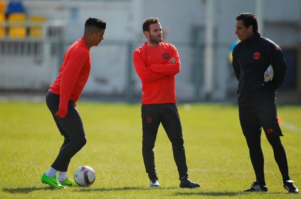 Manchester United players are put through their paces ahead of the crunch game