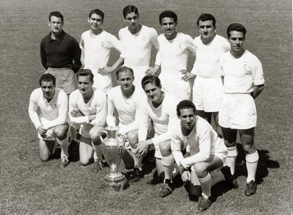  Real Madrid line up before the European Cup Final in 1956, Marquitos is third from the left, back row