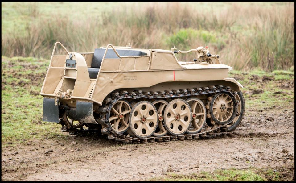  Resembling a small tank, it was one of the lightest and most manoeuvrable vehicles in the German army.