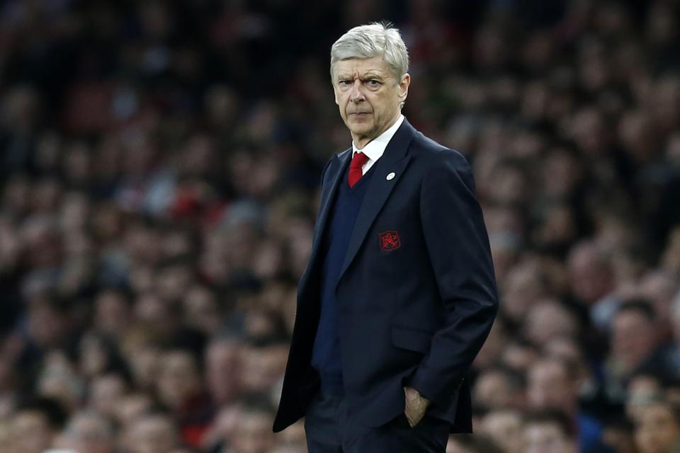  Fans are torn over Arsene Wenger at Arsenal