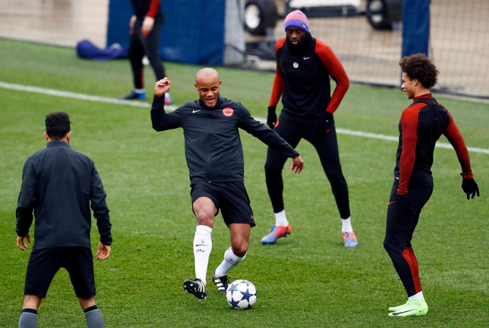  Kompany trains with leroy Sane and his City team-mates