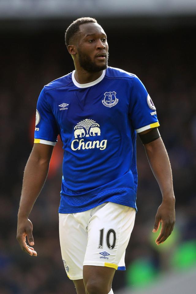  Romelu Lukaku has rejected a five-year deal to stay at Everton