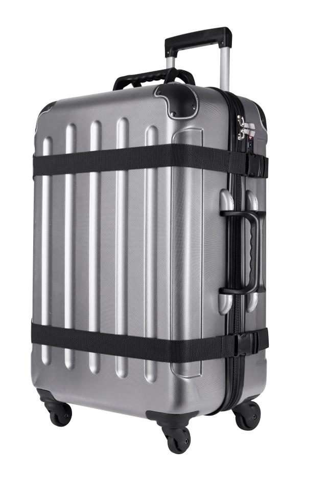  Even when fully loaded, the suitcase weighs less than 22 kilos, which means no overweight luggage fees