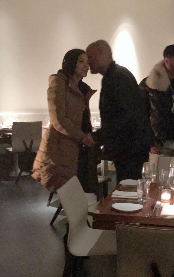  Stephen was spotted getting close to this mystery woman in New York's STK restaurant