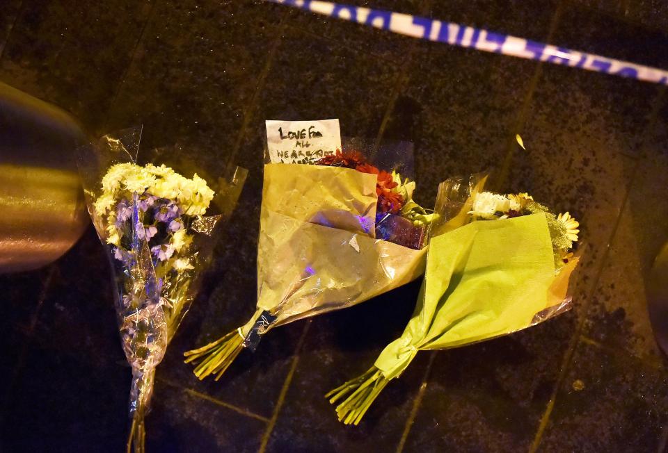  Flowers at the scene of the terror attack in Westminster