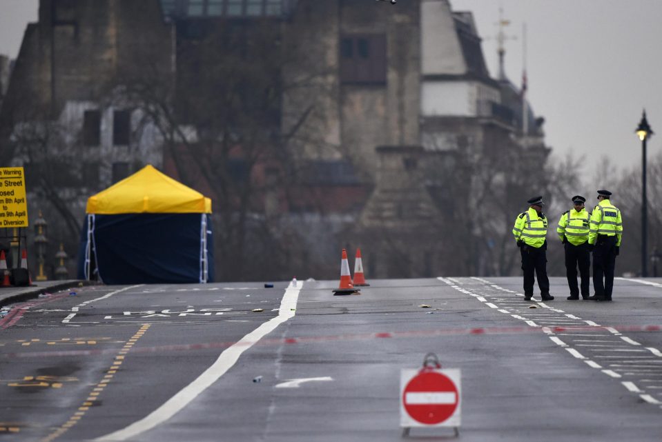  Roads have been blocked off around Westminster Bridge after the Wednesday attack