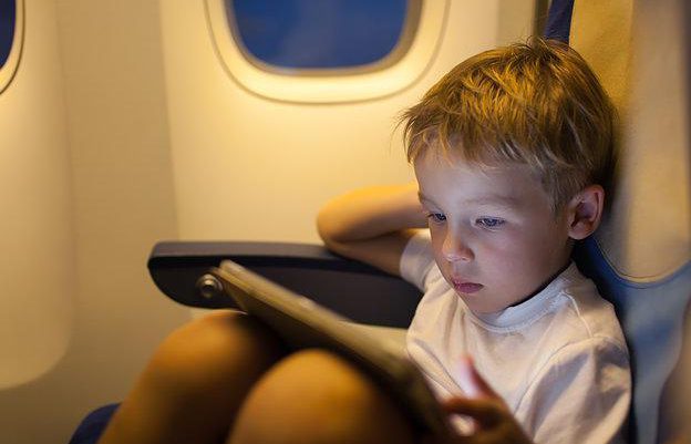  The new travel rules means kids will no longer be able to play on iPads or tablets larger than a smartphone on the flights