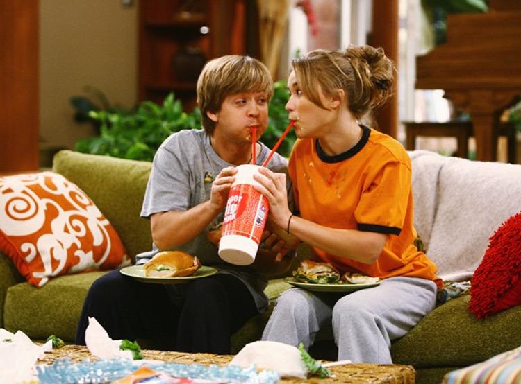  Emily Osment played Miley's best friend Lilly and Jason Earles her brother Jackson