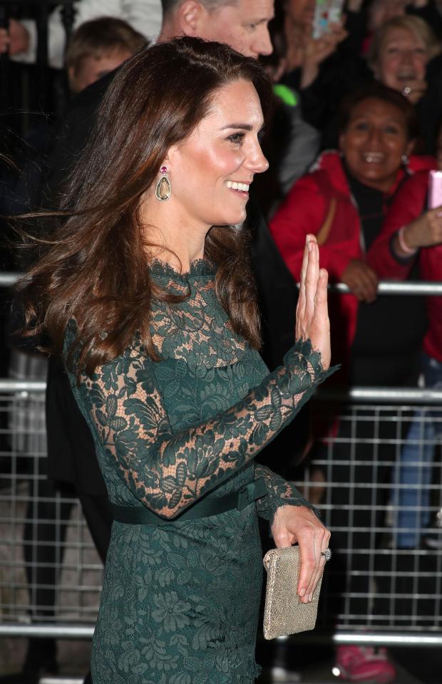  Kate Middleton waves to well-wishers outside the National Portrait Gallery