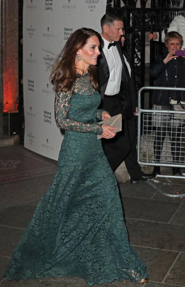  Kate Middleton attended a gala dinner at the National Portrait Gallery