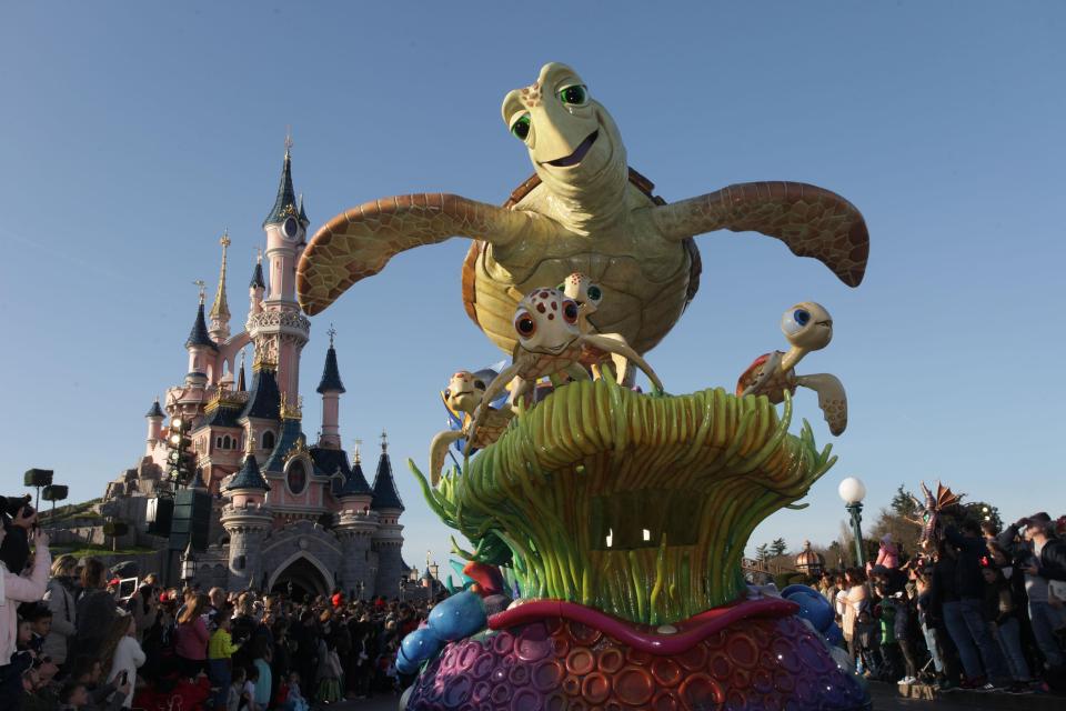  The floats in the parade were jaw-dropping