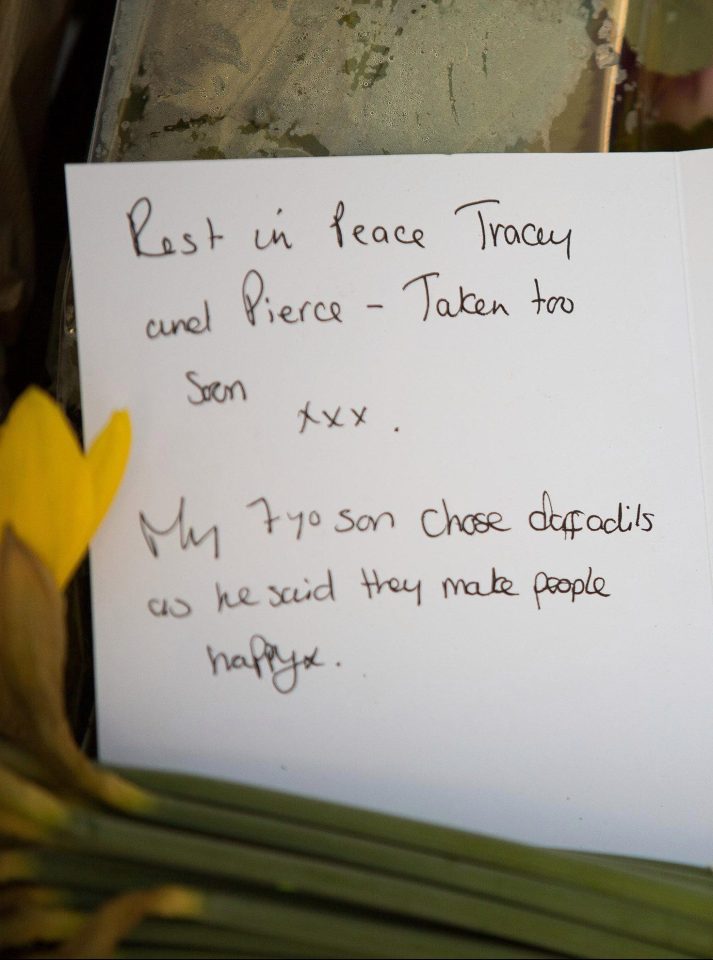  A heartfelt note is left outside the family's home