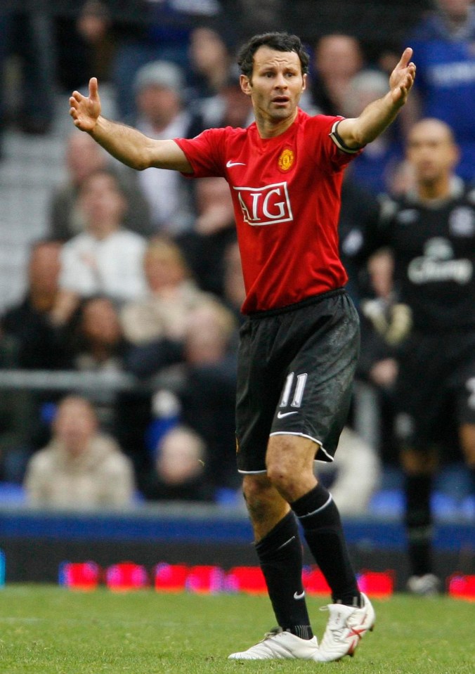 Ryan Giggs finally got his hands on the PFA Players' Player of the Year award