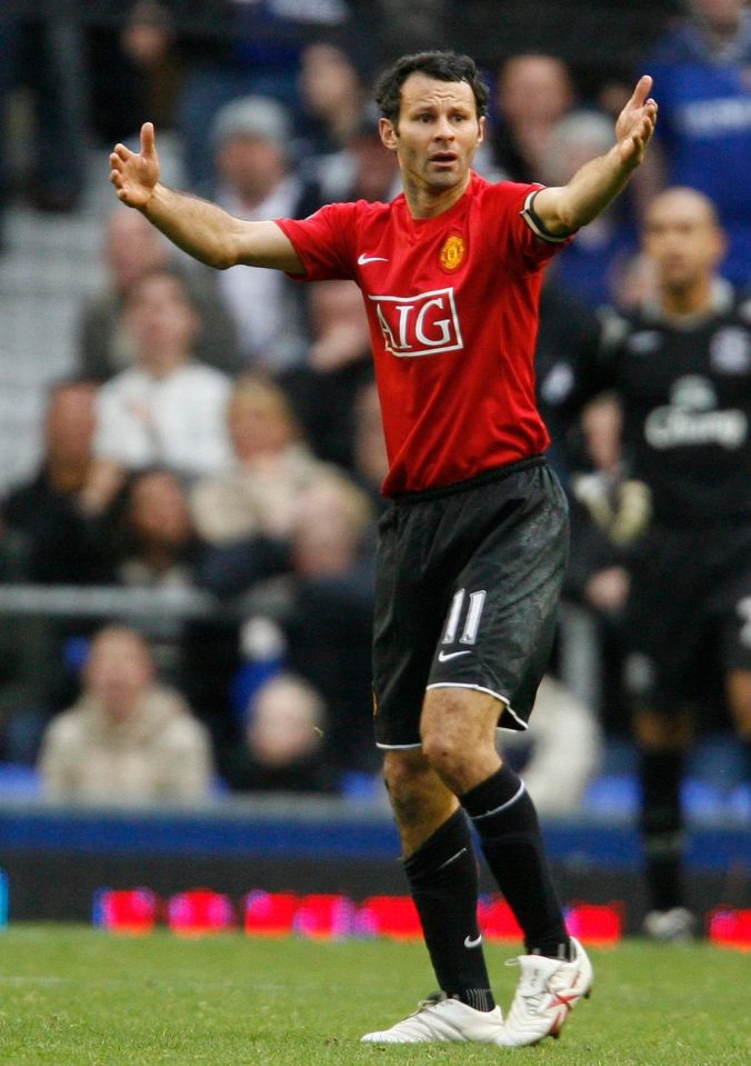  Giggs also got his hands on the PFA Players' Player of the Year award