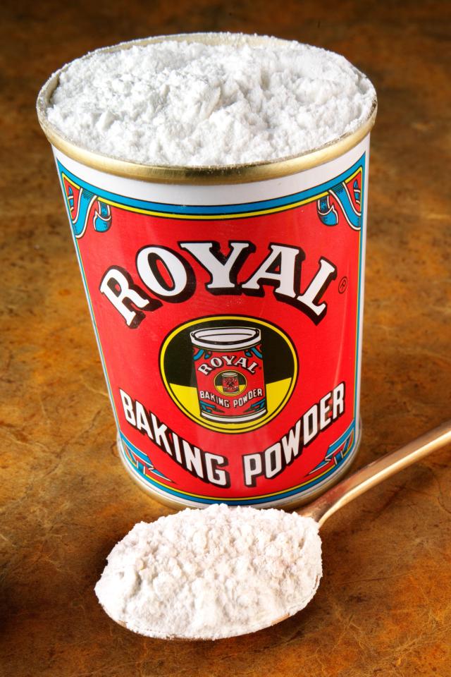  Baking soda has been proven to help whiten teeth... but did you know it can also fix botched fake tan jobs?