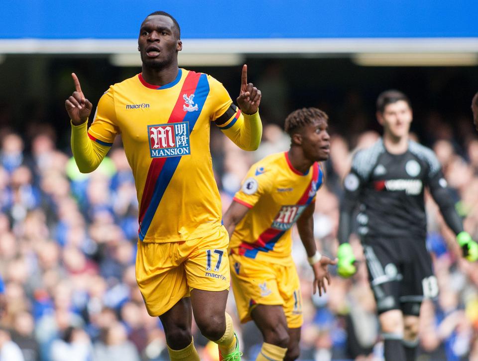  Even Wilfried Zaha is impressed by the quality of the Christian Benteke goal