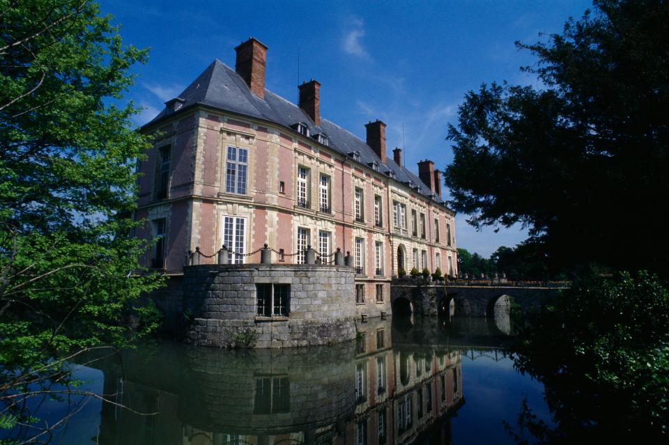  Château de Lésigny is used in the BBC production for scenes of the lower nobles and their living quarters