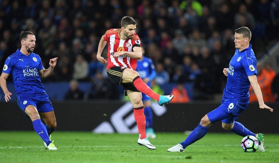  Robert Huth and Co are sitting deeper again as the Foxes soak up pressure