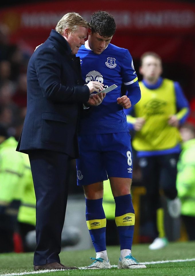  Ronald Koeman has told Ross Barkley to make a decision on his Everton future before the end of the season