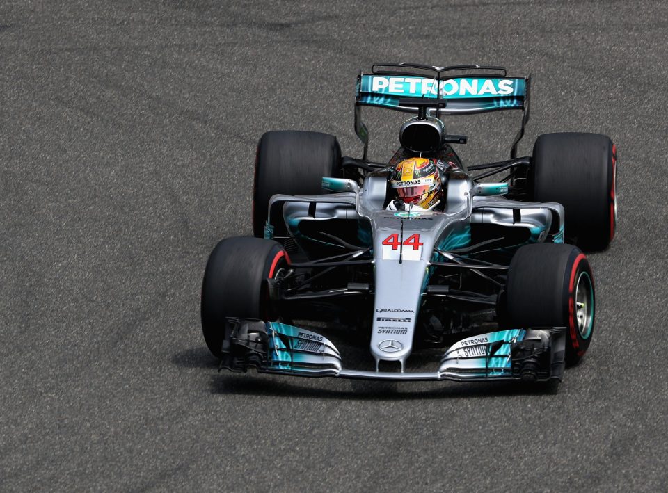  Lewis Hamilton made it back-to-back pole positions to start the season after qualifying first in China