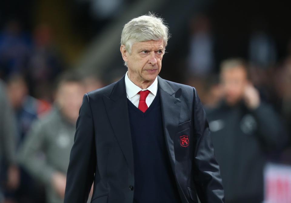  Arsene Wenger may be facing the axe at the end of the season