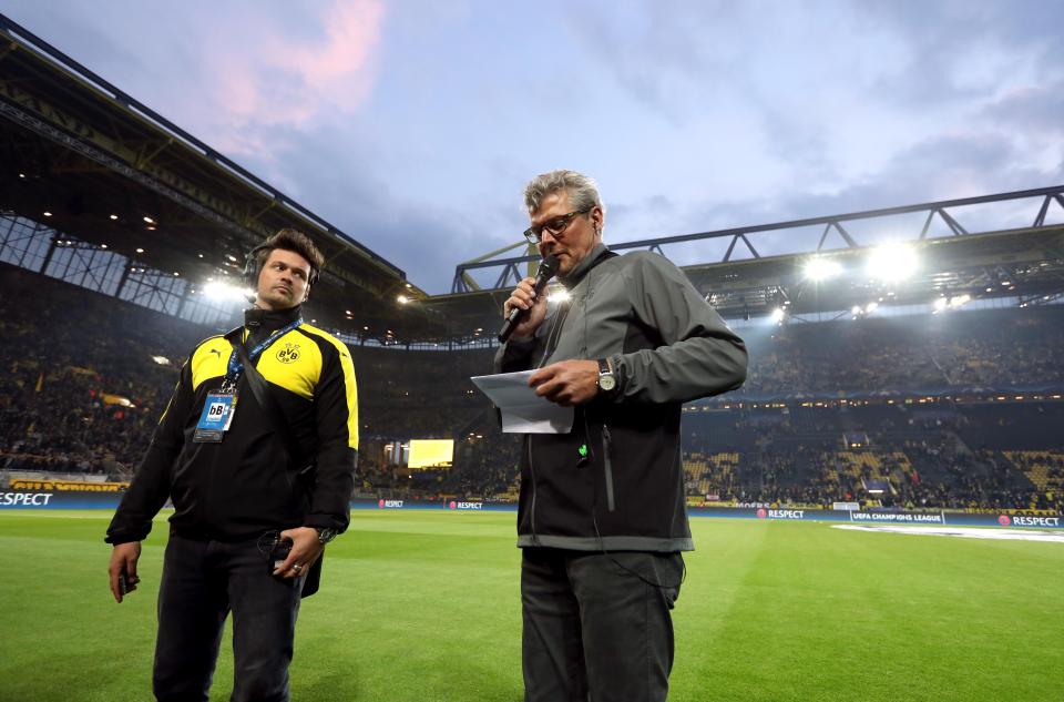 Dortmund's matchday announcer tells fans that the game has been called off