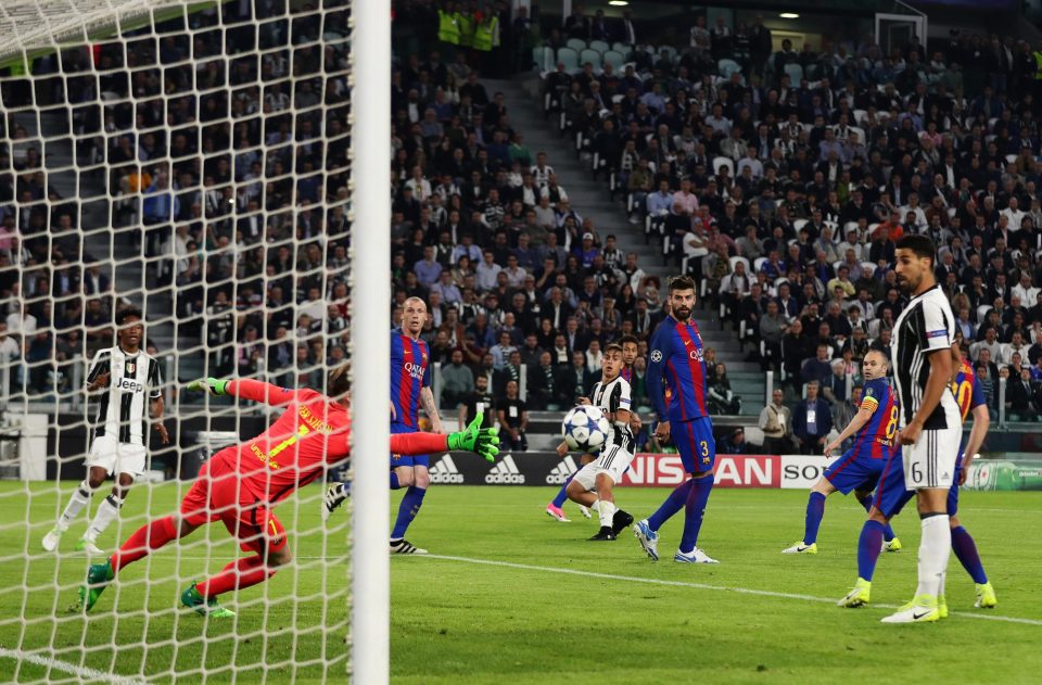  Paulo Dybala opened the scoring for Juventus against Barcelona early in the first half