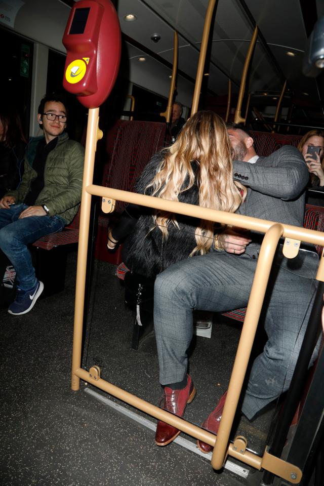  Holly Hagan appeared to be kissing Rogan O’Connor on the bus home