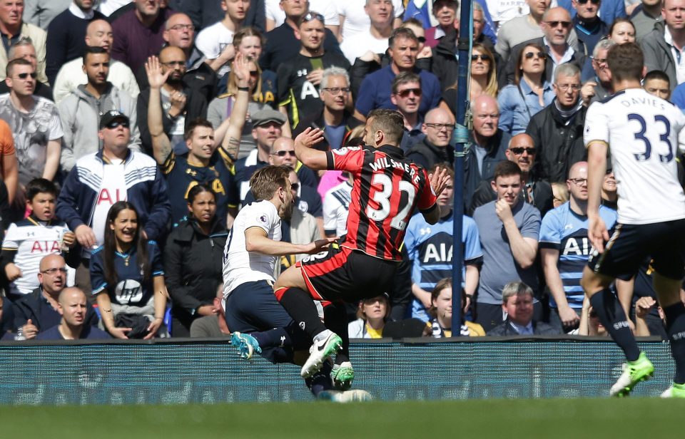  Jack Wilshere collided with Harry Kane as he tried winning the ball