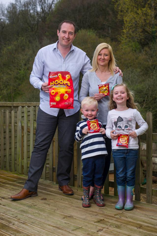  Savvy shoppers Greame and Sarah with their kids Edward, 3 and Evie, 5