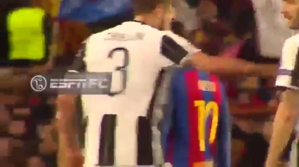  Giorgio Chiellini and Leonardo Bonucci argue about who will be taking home Lionel Messi's shirt