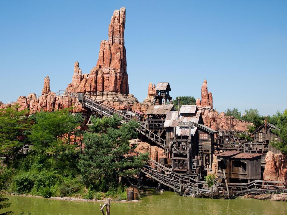  A man died after riding the Big Thunder Mountain ride at Disney World