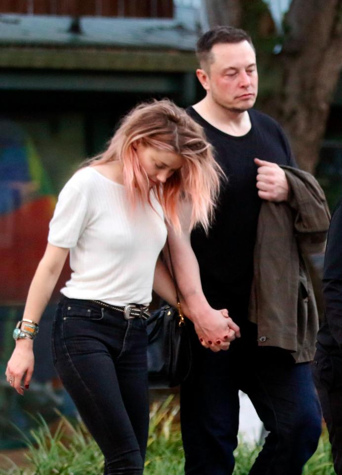  Billionaire Elon Musk is dating Hollywood siren Amber Heard