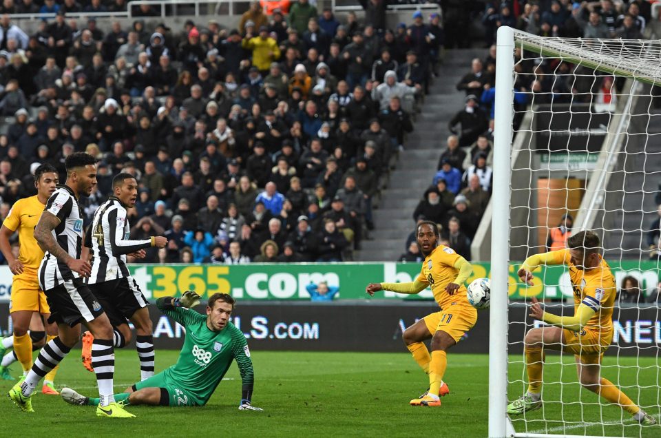  Preston captain Paul Gallagher saw no other option but to handball when Newcastle looked to make it 3-1