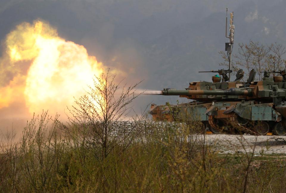  A South Korean K-2 tank joins the fray and opens up after being granted permission to eliminate the target