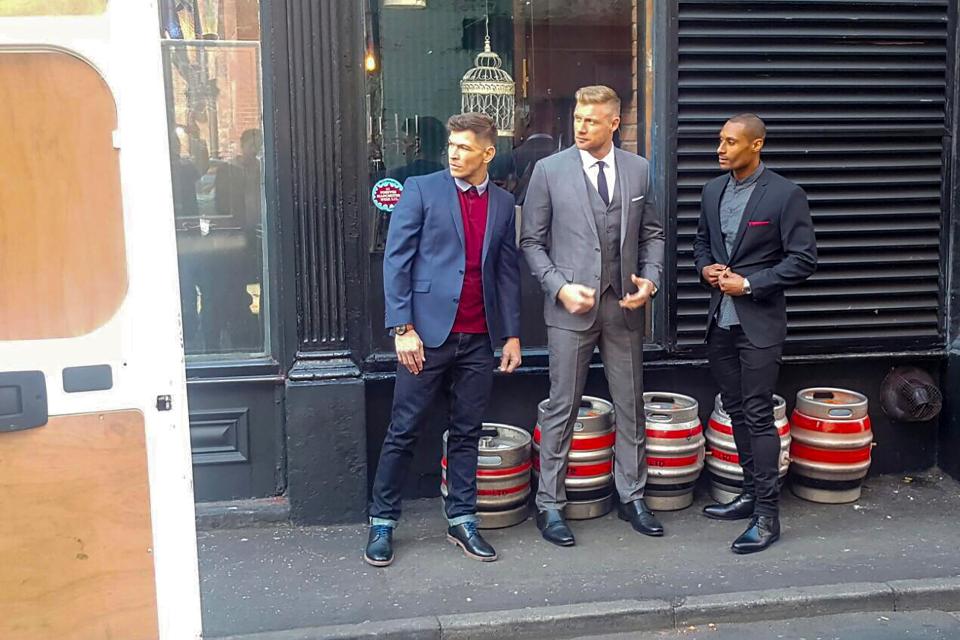  Former England captain Flintoff was posing outside a bar in Manchester when the incident happened