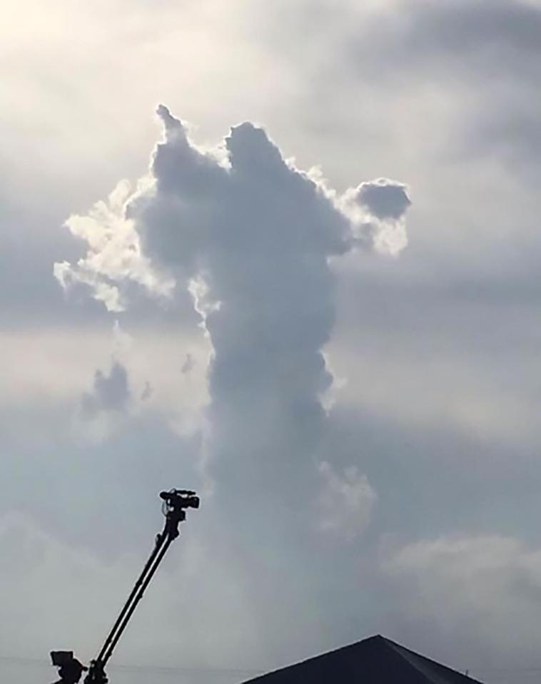  Venezuelan pilgrims were left amazed after they spotted a cloud which resembled the Virgin Mary