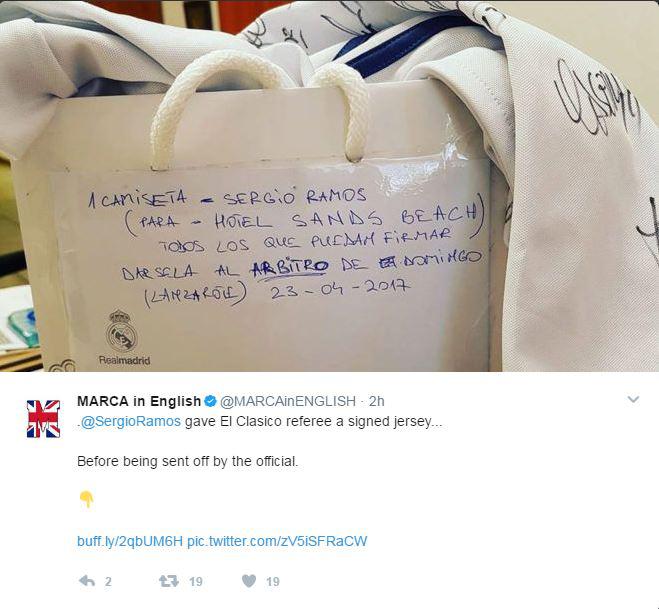 Sergio Ramos handed the referee a gift bag and a hand-written note before last week's El Clasico