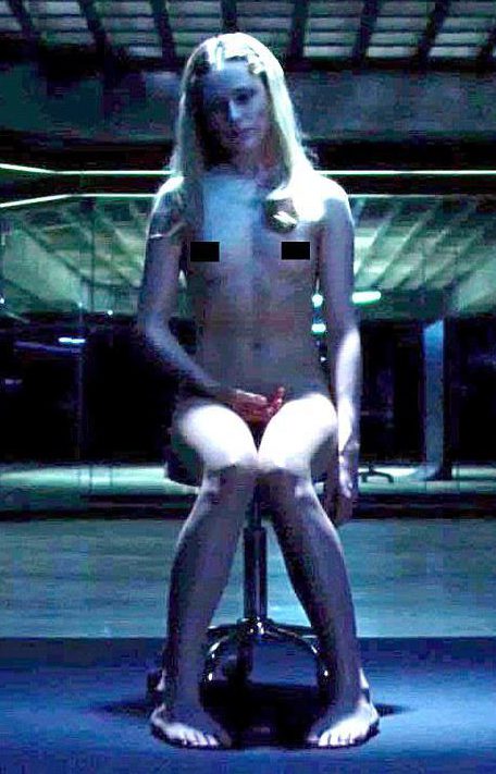  Evan Rachel Wood poses completely naked in HBO series Westworld