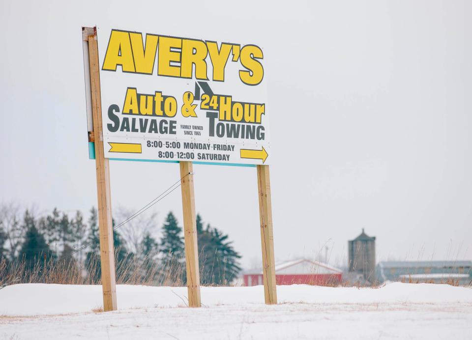  Some fans of Making A Murderer now flock to the Avery's salvage yard for selfies