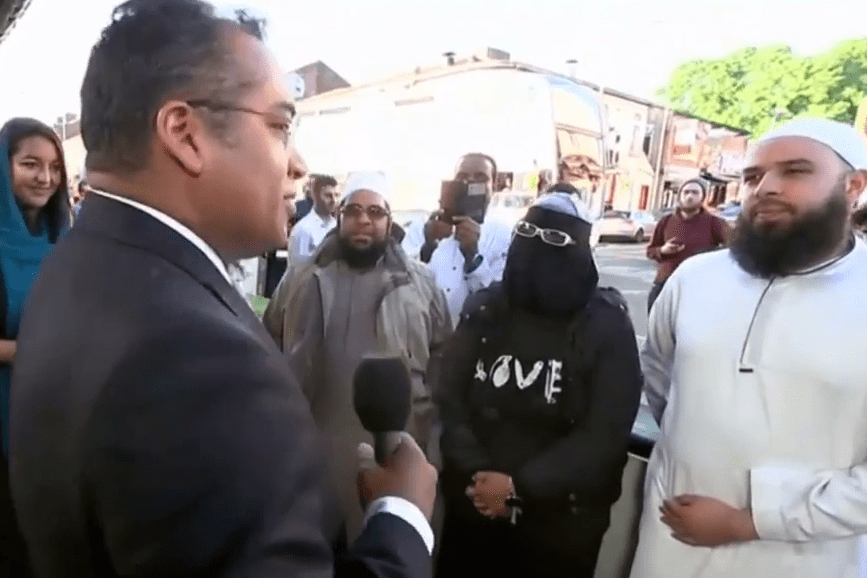  Krishnan Guru-Murthy interviewed a group of Muslims in Manchester