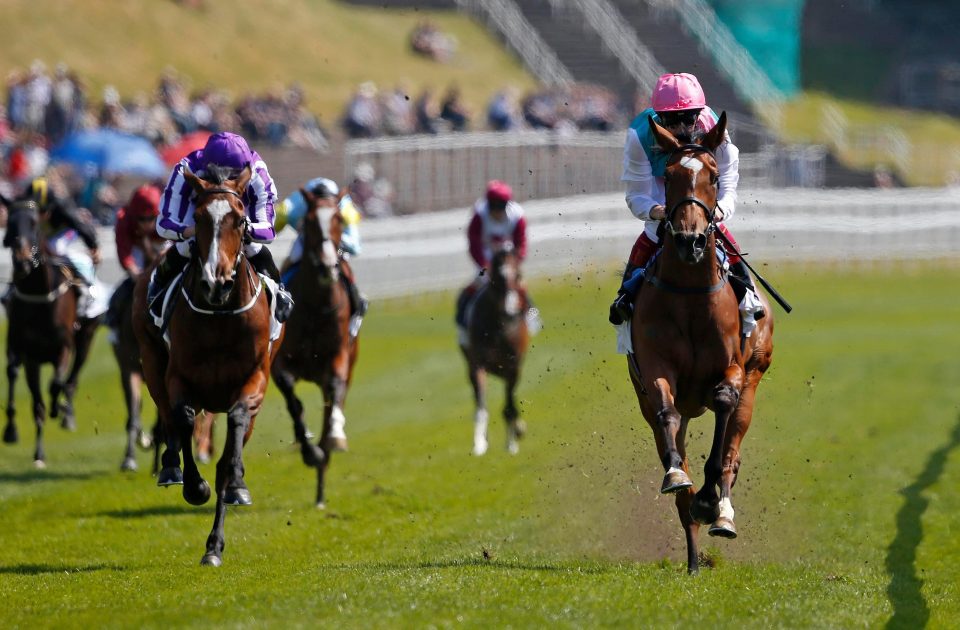  Alluringly (left) looks held by Oaks winner Enable (right) on form