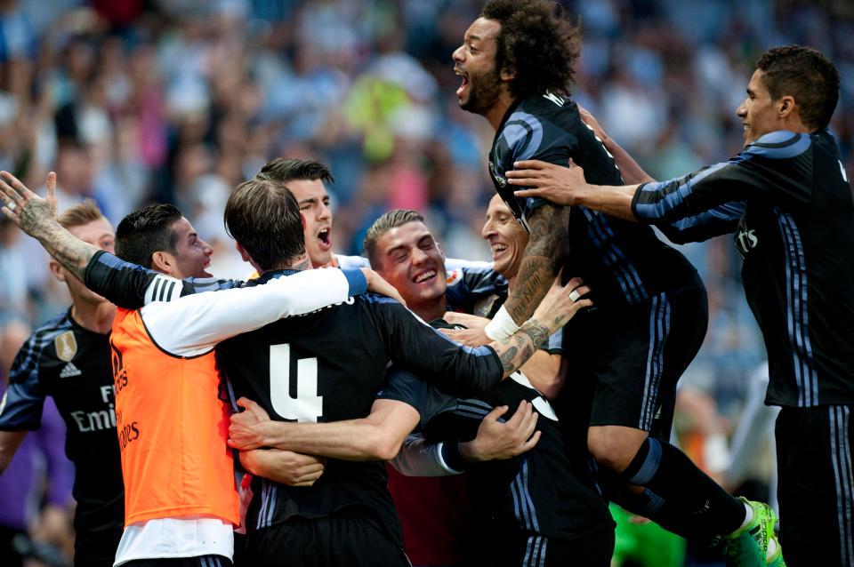  The Real Madrid side celebrated wildly as they could taste their title