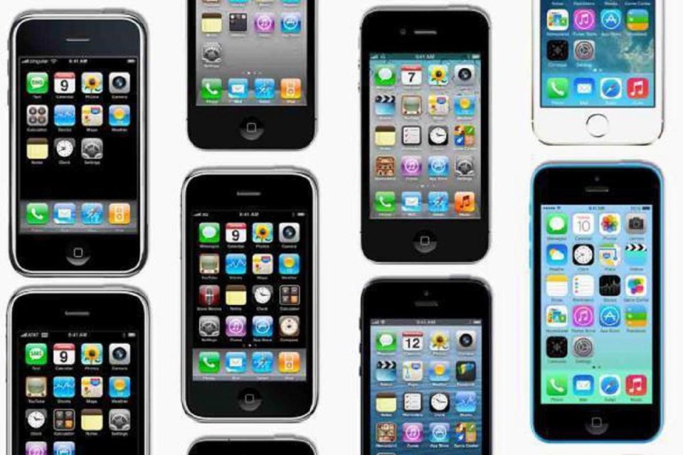 An image showing the various iPhones Apple has released over the years