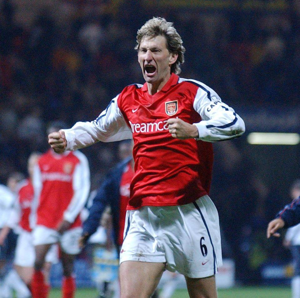  Tony Adams says he rejected Man Utd because he's Arsenal 'through and through'