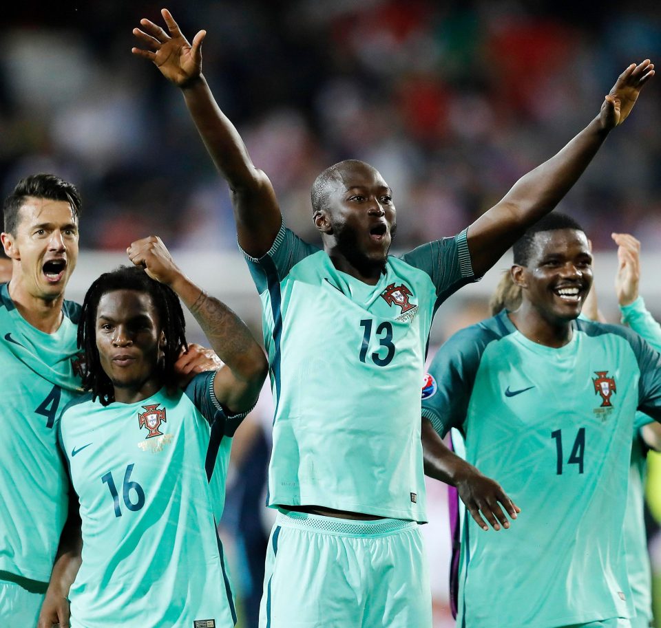  Carvalho celebrates Portugal's Euro 2016 triumph