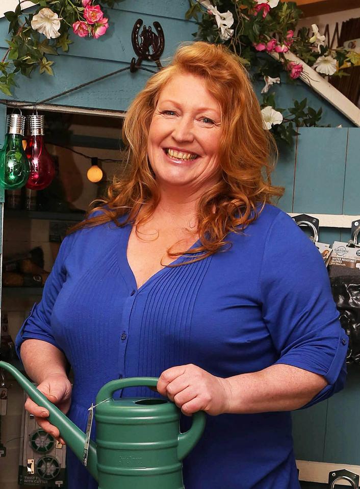  Alan spoke very highly of his former co-star, Charlie Dimmock