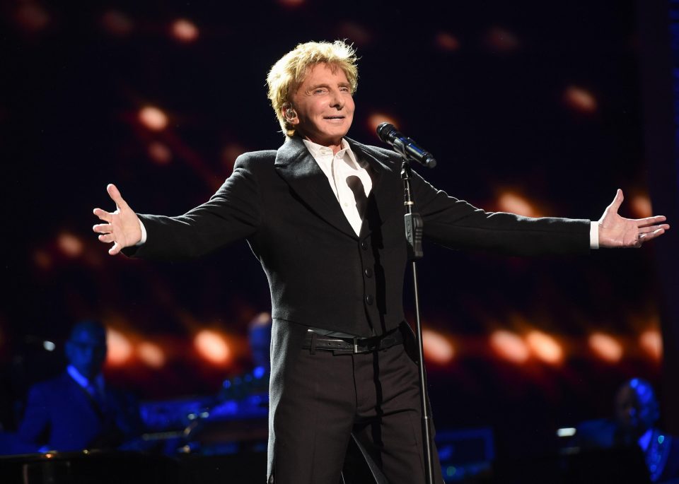  Barry Manilow is heading to the O2 for a three-day residency