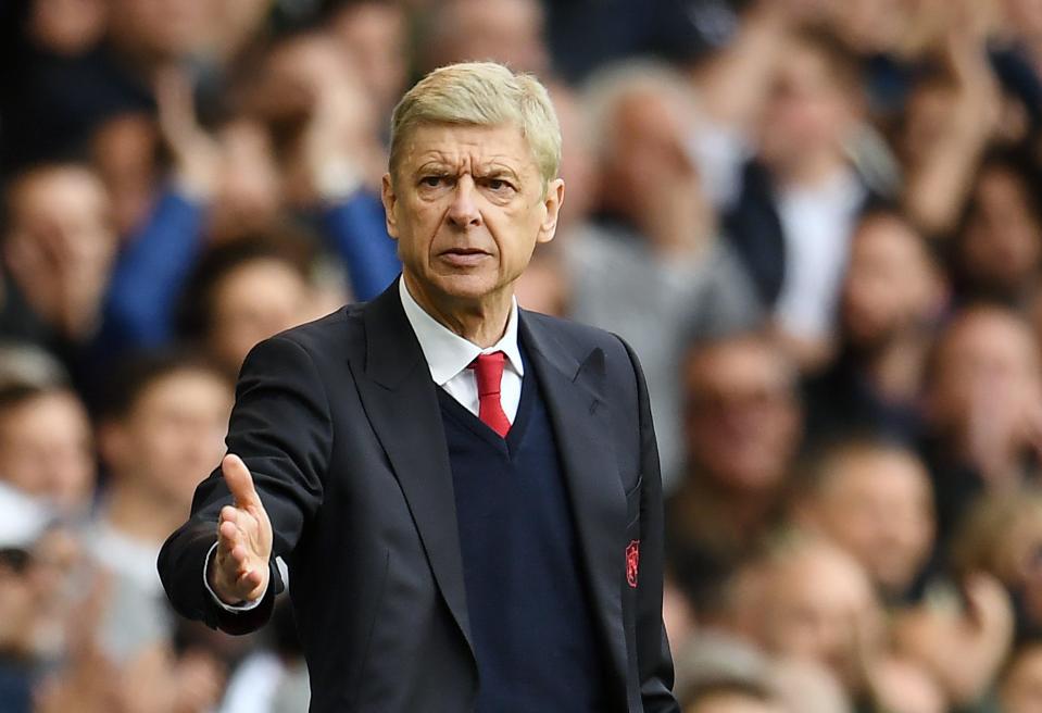  Arsene Wenger is desperate to keep Ozil at the Emirates this summer