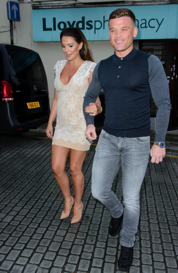  Danielle Lloyd was accompanied by her fiance Michael O'Neill